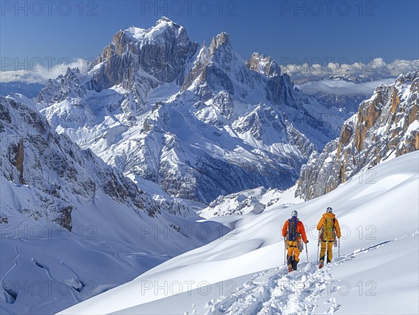 Mountain climber with full equipment climbing, ai generated, AI generated
