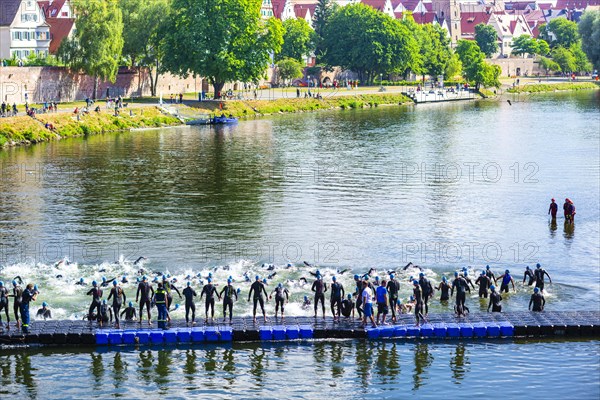 Swim start, triathlon, Danube, Ulm, Swabia, Baden-Wuerttemberg, Germany, Europe