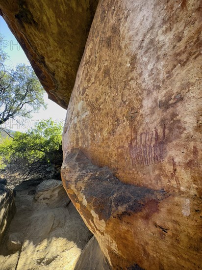 Prehistoric depiction of woman on a rock, San rock paintings, Sevilla Art Rock Trail, Cederberg