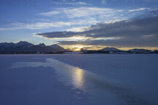 Sunset, Lake Hopfensee, near Fuessen, Ostallgaeu, Allgaeu, Upper Swabia, Swabia, Bavaria, Germany,