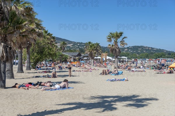 Bathing beach, Plage de Port Grimaud, Port Grimaud, Var, Provence-Alpes-Cote d Azur, France, Europe