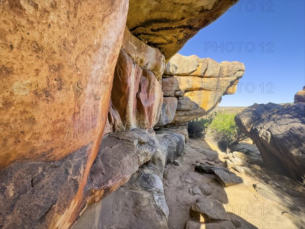 Prehistoric depiction of woman on a rock, San rock paintings, Sevilla Art Rock Trail, Cederberg