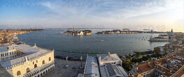 Panorama, evening mood, Doge's Palace and St Mark's Square, Isola di San Giorgio Maggiore with San