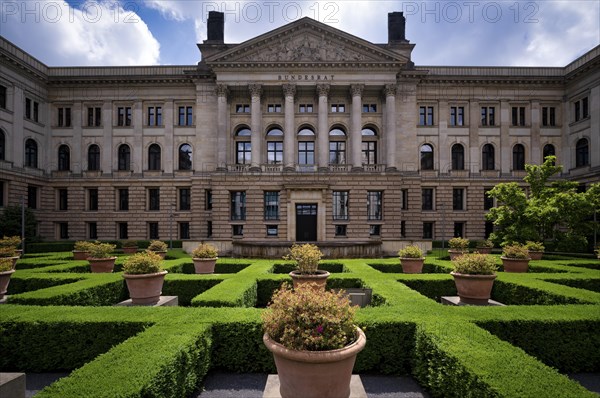 Garden and building with main portal Bundesrat, Berlin, Germany, Europe