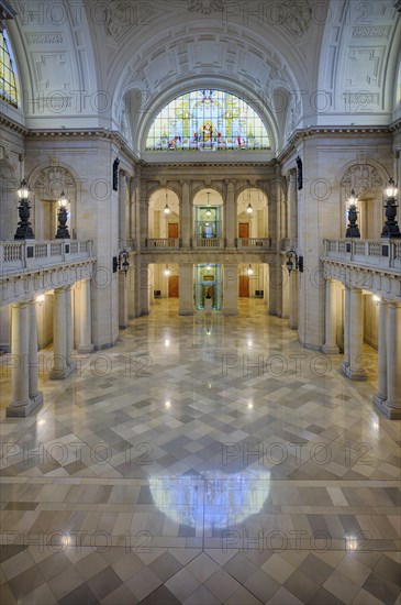 Interior, gallery, gallery, lift, domed hall, Federal Administrative Court, former Imperial Court