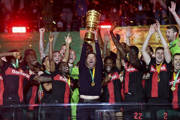 Cheering, joy, winner's celebration, honour, award ceremony of the cup winner Bayer 04 Leverkusen,