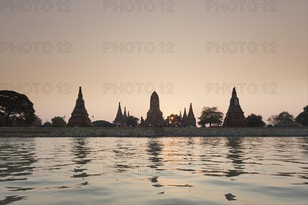Wat Chaiwatthanaram temple at dusk, Ayutthaya, Thailand, Asia