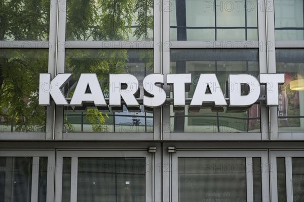 Karstadt, Koenigstrasse, Luebeck, Lower Saxony, Germany, Europe