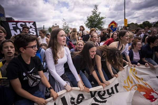 Berlin, 31.05.2024. Climate strike by Fridays For Future with over 13, 000 mostly young people in