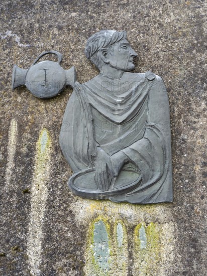 Sculpture, Pontius Pilate washes his hands in innocence, Way of the Cross, Frauenberg, Styria,