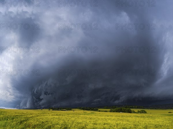 A thunderstorm cell moves over Porschdorf in Saxon Switzerland, thunderstorm, Porschdorf, Saxony,