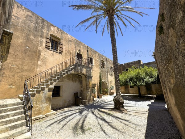 View from the forecourt into the north wing with access to the historic dining room above the
