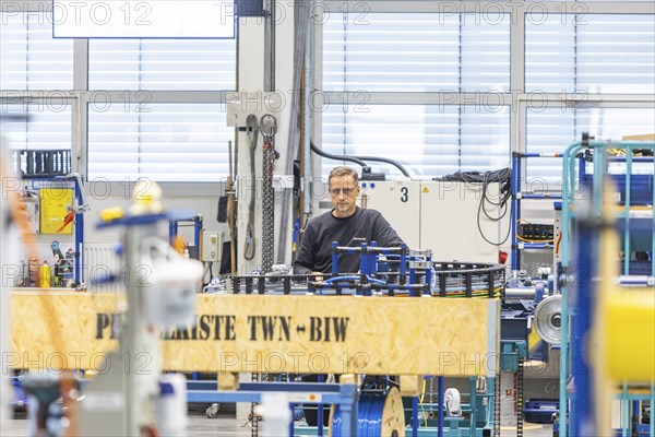 Minister President Michael Kretschmer visited TRUMPF Sachsen SE in Neukirch. After being welcomed