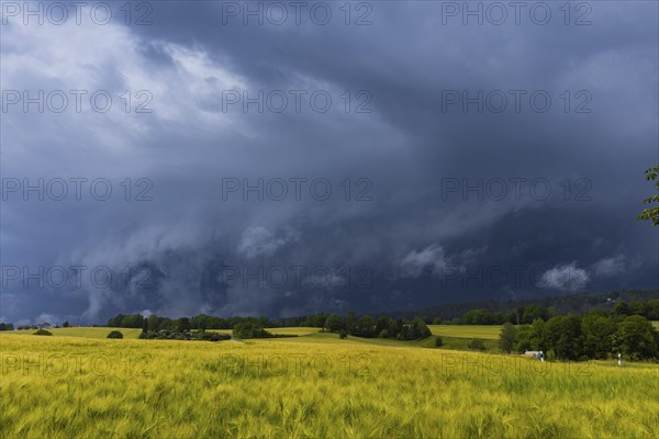 A thunderstorm cell moves over Porschdorf in Saxon Switzerland, thunderstorm, Porschdorf, Saxony,