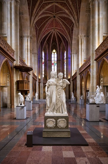Interior view, double statue of Princesses Luise and Friederike of Prussia by Johann Gottfried