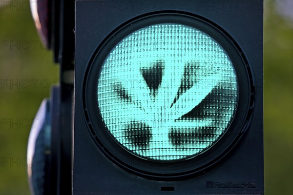 Green traffic light with a hemp leaf, legalisation, cannabis law, symbolic photo, Dortmund, Ruhr