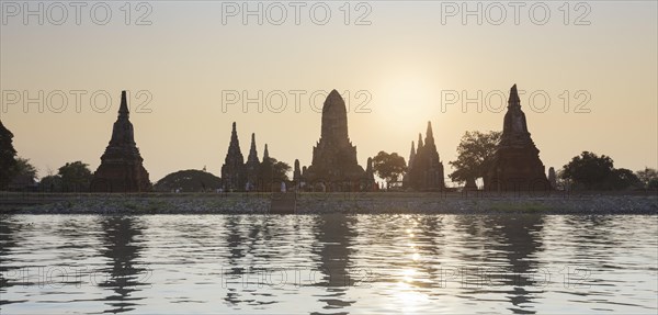 Wat Chaiwatthanaram temple at dusk, Ayutthaya, Thailand, Asia