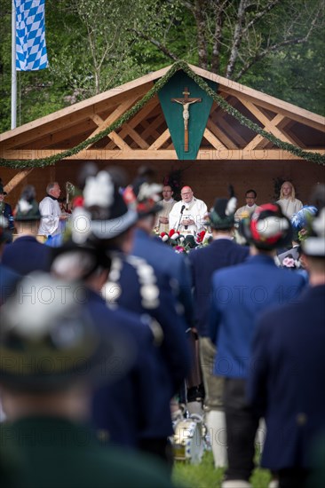 Patron saint's day, mountain marksmen, customs, traditional traditional costume, cardinal, catholic