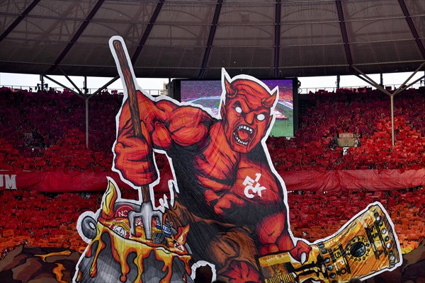 Red Devil with cup, choreo, choreography, fan action fan block, fans, fan curve, flags, flags,