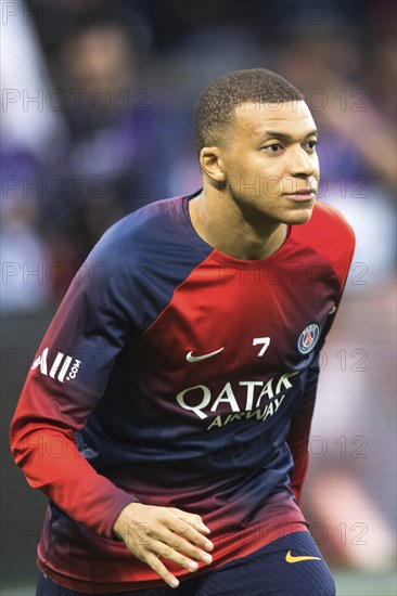Football match, captain Kylian MBAPPE' Paris St Germain concentrates during the pre-match warm-up,