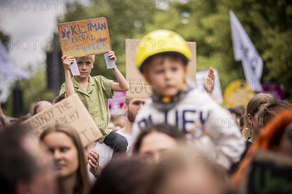 Berlin, 31.05.2024. Climate strike by Fridays For Future with over 13, 000 mostly young people in