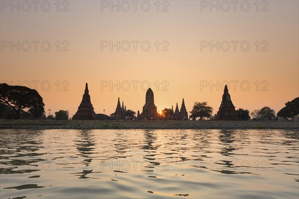 Wat Chaiwatthanaram temple at dusk, Ayutthaya, Thailand, Asia