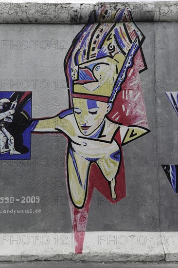 Graffiti on the Berlin Wall at the East Side Gallery, Berlin, Germany, Europe, Colourful graffiti
