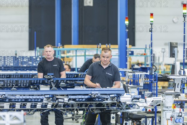 Minister President Michael Kretschmer visited TRUMPF Sachsen SE in Neukirch. After being welcomed