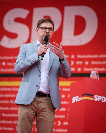 SPD rally for the European elections. Matthias Ecke, SPD, Member of the European Parliament.