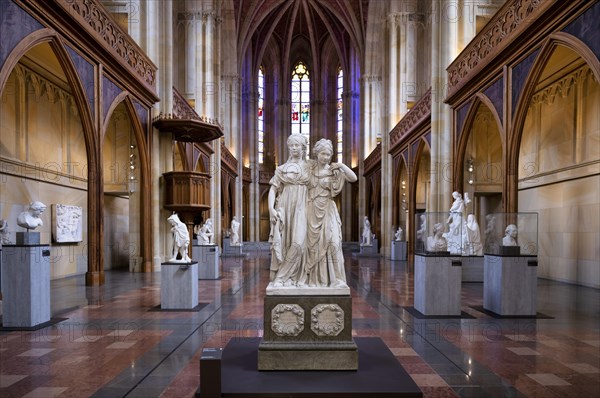 Interior view, double statue of Princesses Luise and Friederike of Prussia by Johann Gottfried