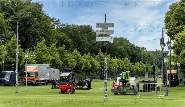 Brandenburg Tor and Strasse des 17. Juni, preparations for the fan mile on the occasion of the