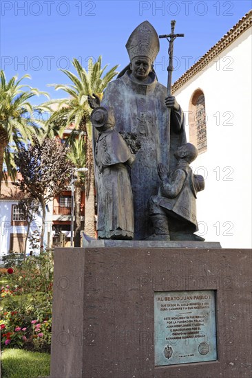 Statue of Pope John Paul II, Plaza de la Conception in the historic centre of San Cristobal de La