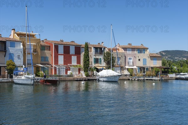 Townscape at the Colourful Houses, Maisons de colorees, Port Grimaud, Var, Provence-Alpes-Cote d