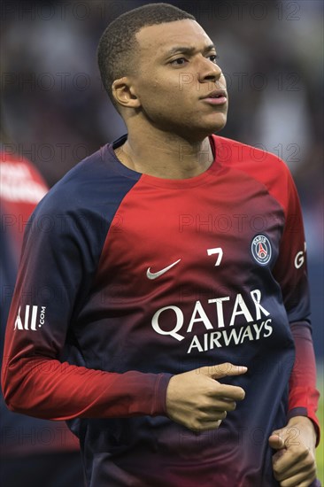 Football match, captain Kylian MBAPPE' Paris St Germain concentrates during the pre-match warm-up,