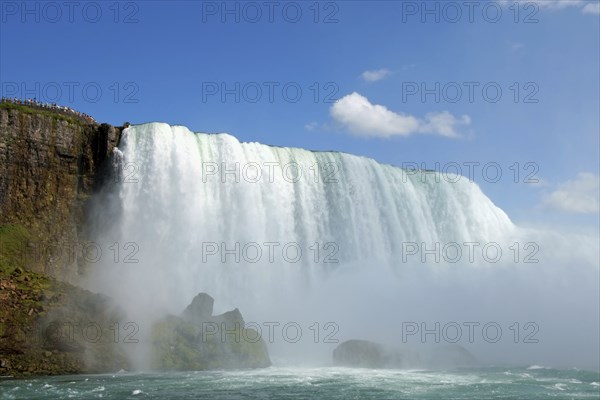 Horseshoe Niagara Falls on the canadian border