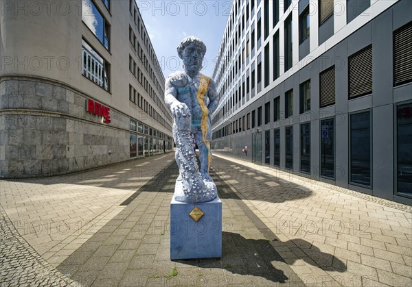Sculpture Hallescher Schweinehirt by Carsten Theumer opposite the Hallmarkt, Halle an der Saale,