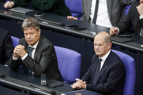 Federal Chancellor Olaf Scholz with Federal Minister of Economics Robert Habeck in the Bundestag,