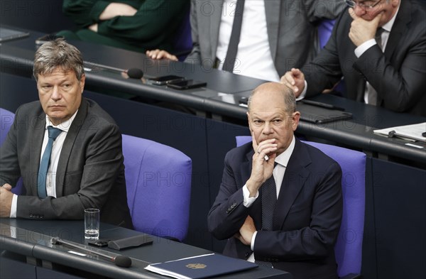 Federal Chancellor Olaf Scholz with Federal Minister of Economics Robert Habeck in the Bundestag,