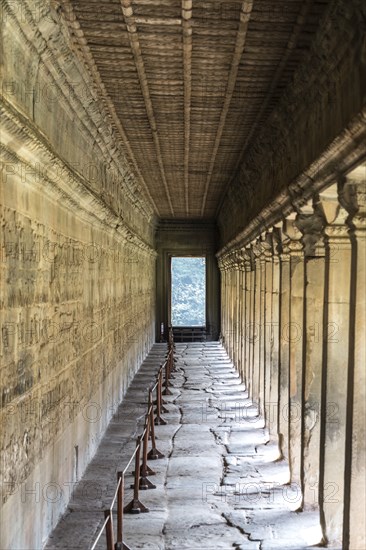 Corridor in the Angkor Wat temple complex, Cambodia, Asia