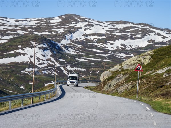 Mountain crossing Sognefjellsvegen, mountain pass over the Sognefjellet, touristic road, at Nedre