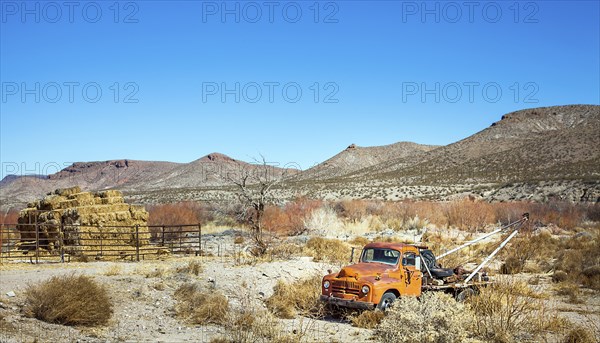 Oldtimer towing vehicle in the desert at El Paso Texas USA