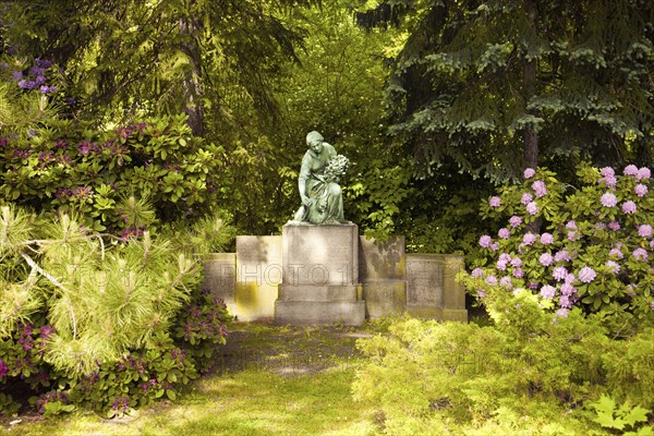 Figure at the South Cemetery in Leipzig, Germany, Europe