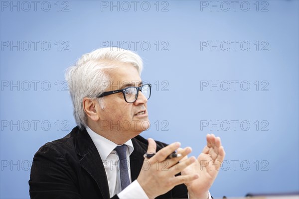 Dr Mehmet Daimagueler, Federal Government Commissioner against Antiziganism and for the Life of