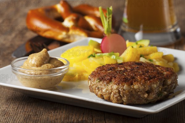 Bavarian meatloaf with potato salad