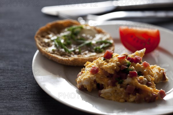 Scrambled eggs with diced ham