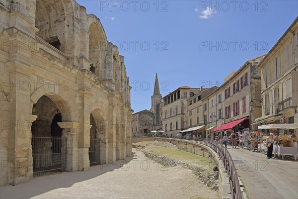 Rond-Point des Arènes with amphitheatre and Palais de Luppé, Tower, Collège Saint-Charles, College,