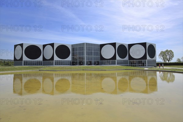 Fondation Vasarely, Victor Vasarely, museum, reflection, modern building, modernism, circles,