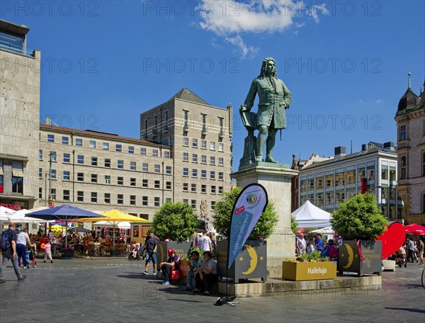 Handel monument by sculptor Hermann Heidel in honour of the Baroque composer George Frideric