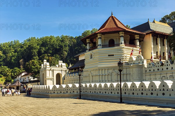 The famous buddha temple of the tooth in Kandy, Sri-Lanka