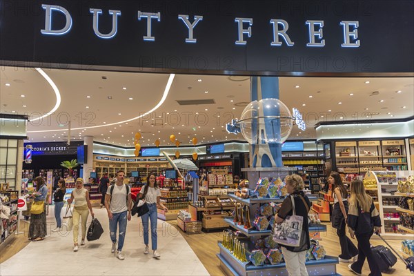 French Duty Free area at Roissy Charles de Gaulle International Airport